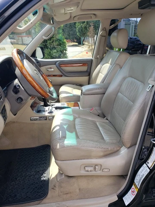 2005 Lexus LX 2nd Gen - Image 3 of 5