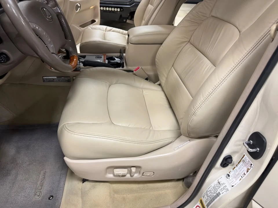 2005 Lexus LX 2nd Gen - Image 15 of 20