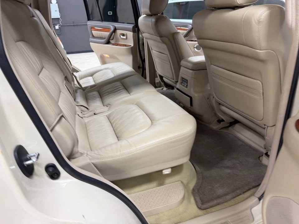 2005 Lexus LX 2nd Gen - Image 18 of 20