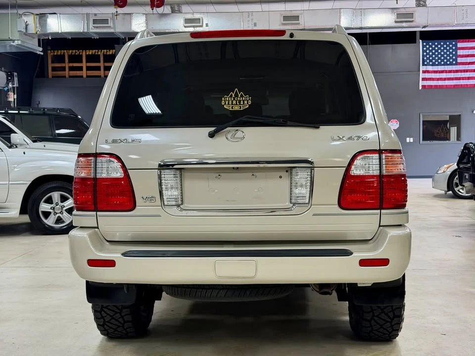 2005 Lexus LX 2nd Gen - Image 6 of 20