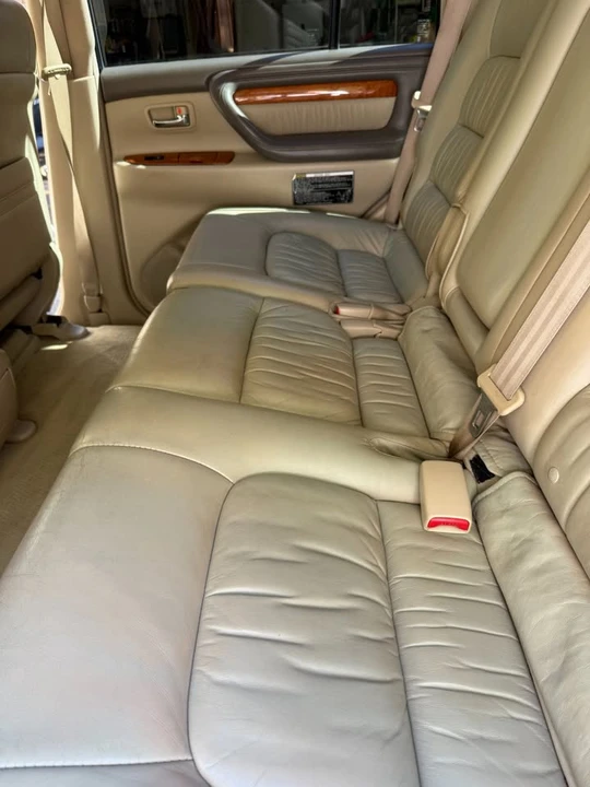 2005 Lexus LX 2nd Gen - Image 6 of 15