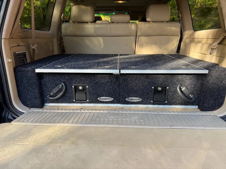 2005 Lexus LX 2nd Gen - Image 5 of 15