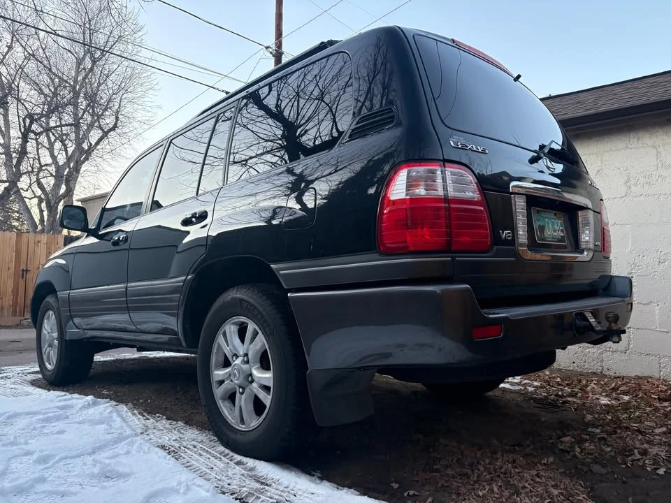 2005 Lexus LX 2nd Gen - Image 4 of 12