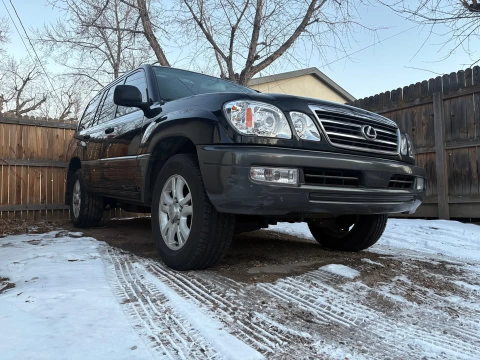 2005 Lexus LX 2nd Gen - Image 3 of 12