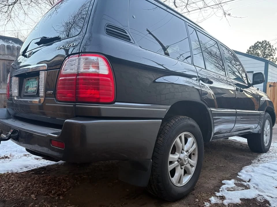 2005 Lexus LX 2nd Gen - Image 5 of 12