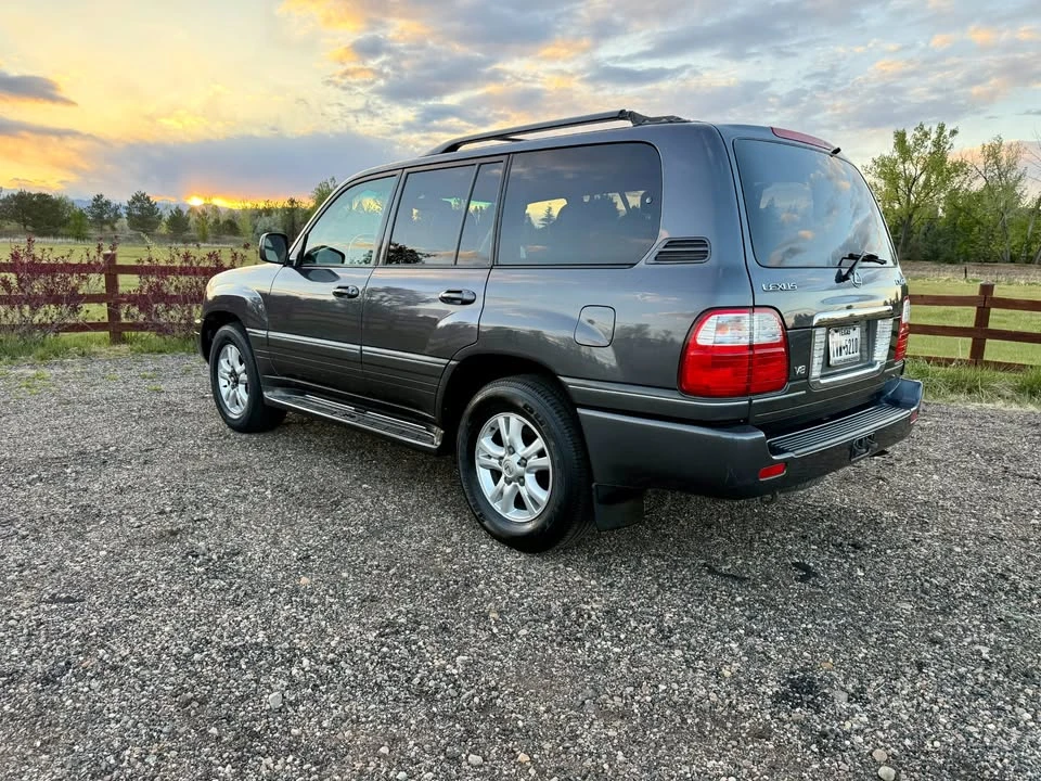 2005 Lexus LX 2nd Gen - Image 5 of 20