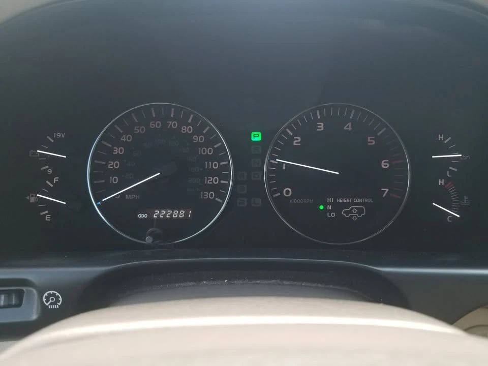 2005 Lexus LX 2nd Gen - Image 16 of 20