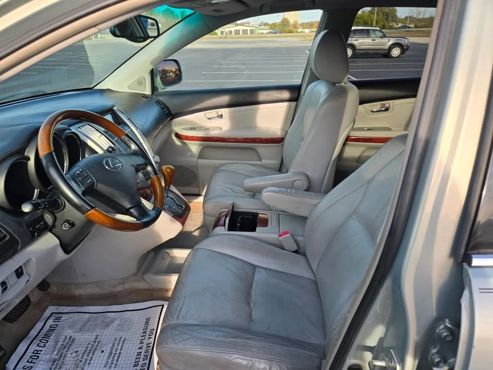2005 Lexus RX 2nd Gen - Image 7 of 8