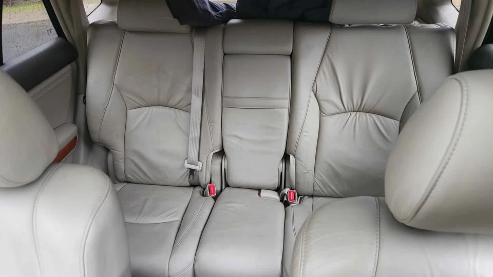 2005 Lexus RX 2nd Gen - Image 8 of 10