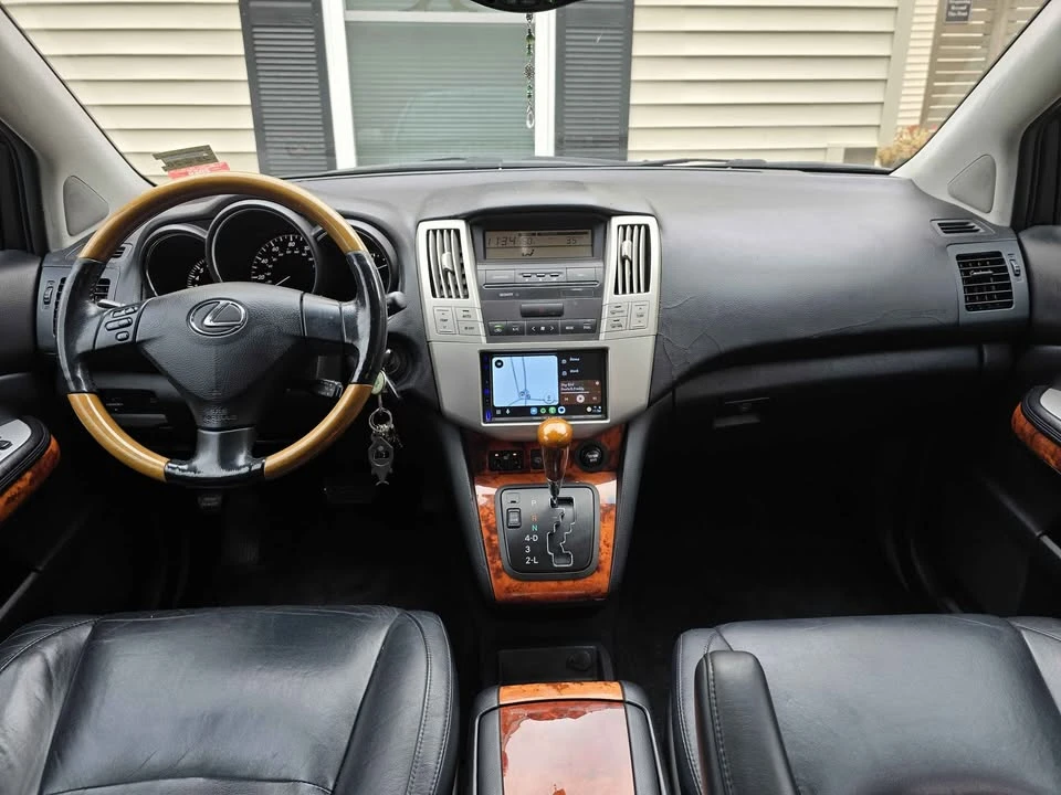 2005 Lexus RX 2nd Gen - Image 11 of 20