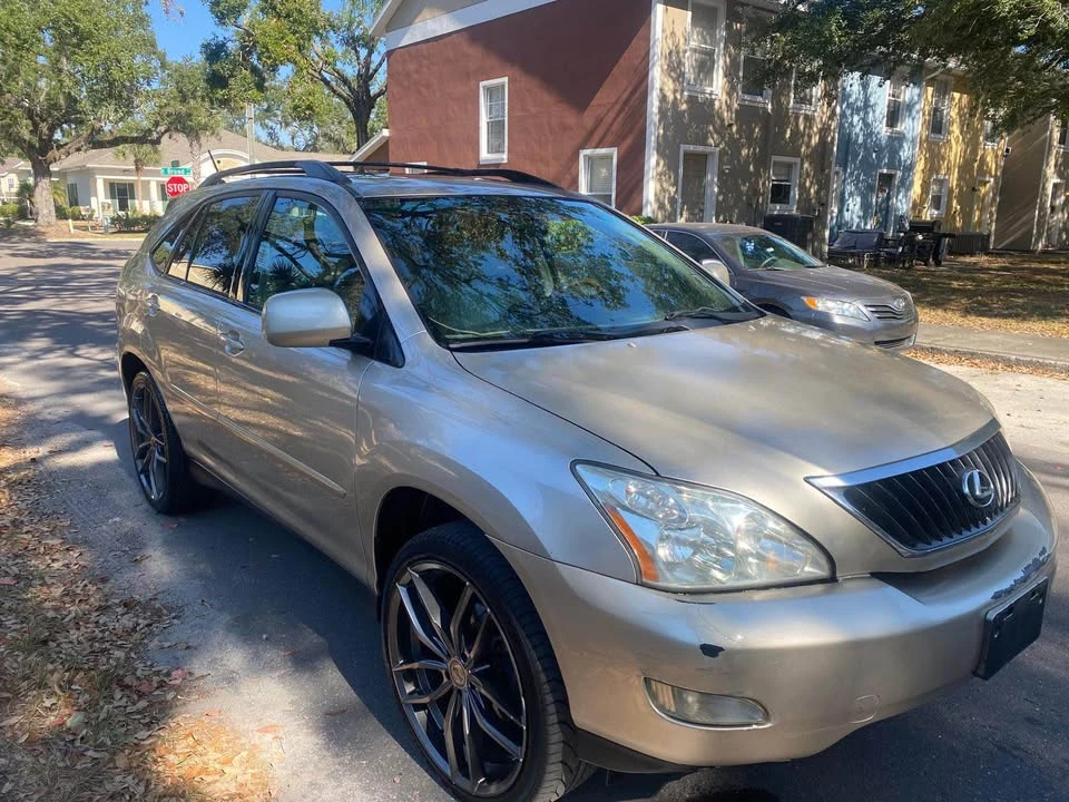 2005 Lexus RX 2nd Gen - Image 2 of 9