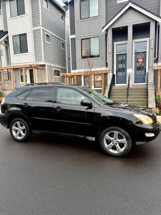 2005 Lexus RX 2nd Gen - Image 3 of 8