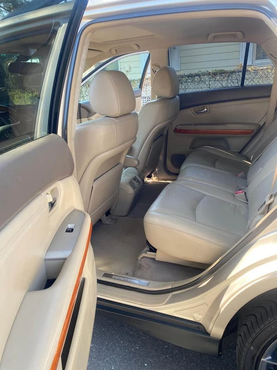 2005 Lexus RX 2nd Gen - Image 8 of 9