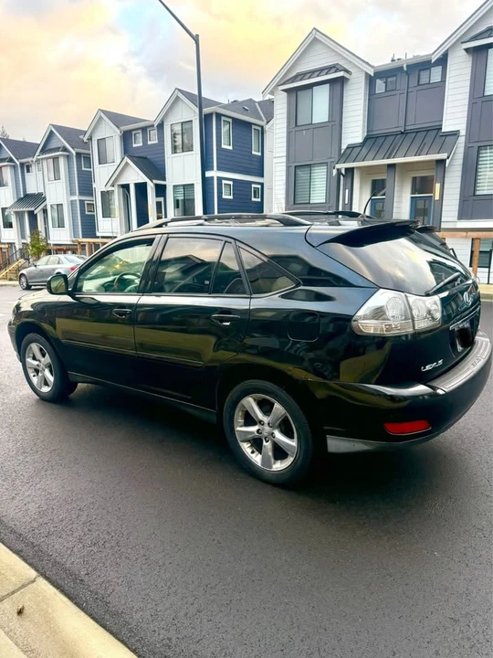 2005 Lexus RX 2nd Gen - Image 4 of 8