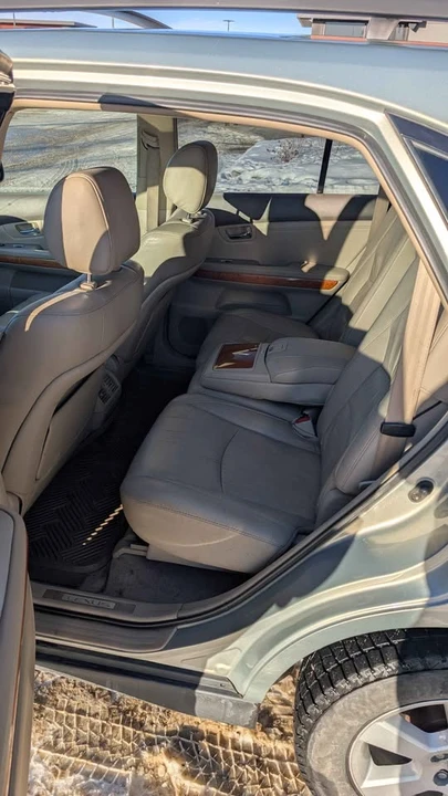 2005 Lexus RX 2nd Gen - Image 7 of 10