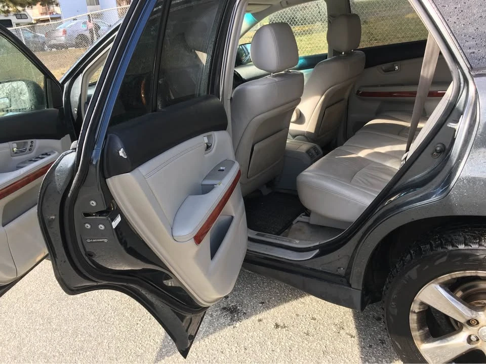 2005 Lexus RX 2nd Gen - Image 9 of 12