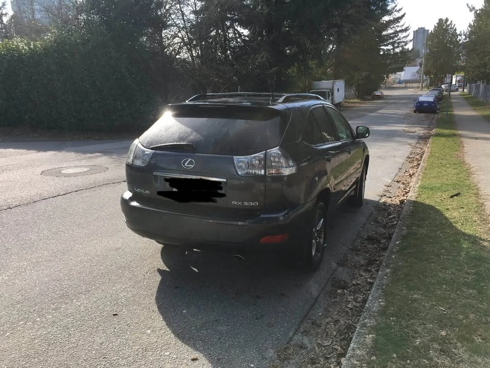 2005 Lexus RX 2nd Gen - Image 2 of 12