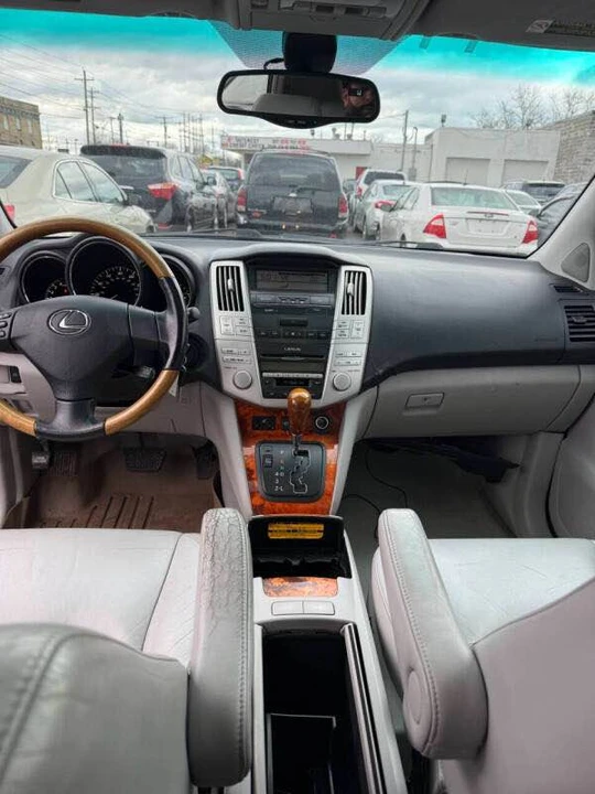 2005 Lexus RX 2nd Gen - Image 8 of 9