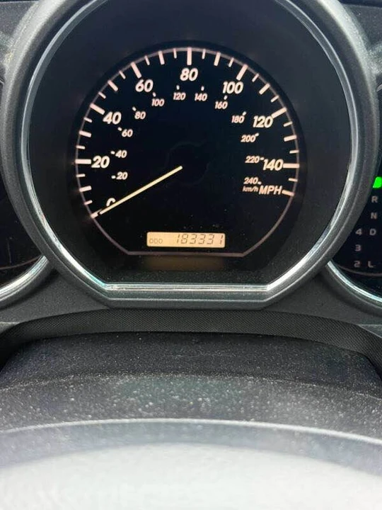 2005 Lexus RX 2nd Gen - Image 9 of 9