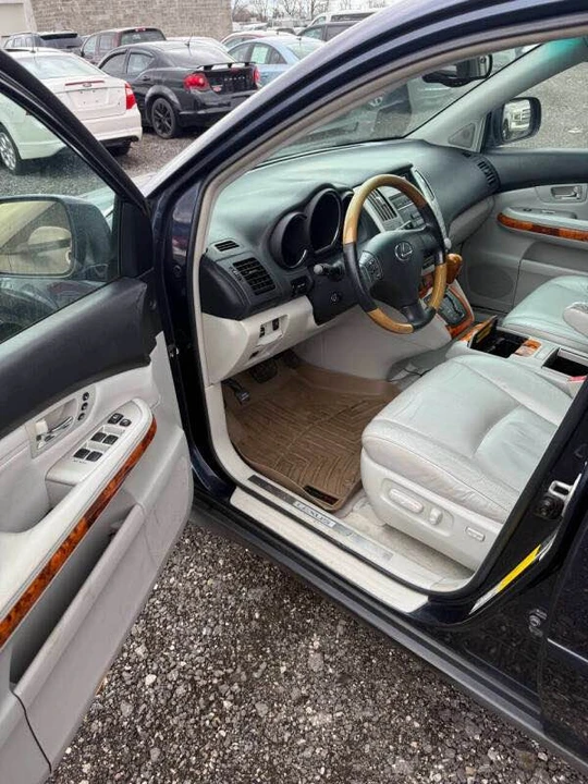 2005 Lexus RX 2nd Gen - Image 7 of 9