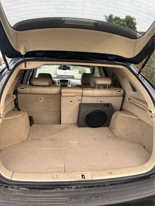 2005 Lexus RX 2nd Gen - Image 6 of 10