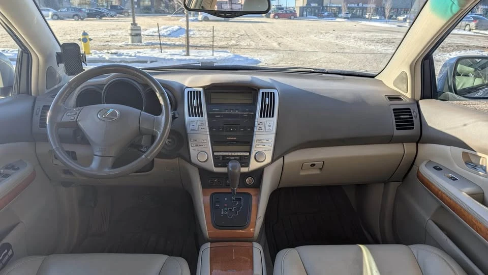 2005 Lexus RX 2nd Gen - Image 4 of 13