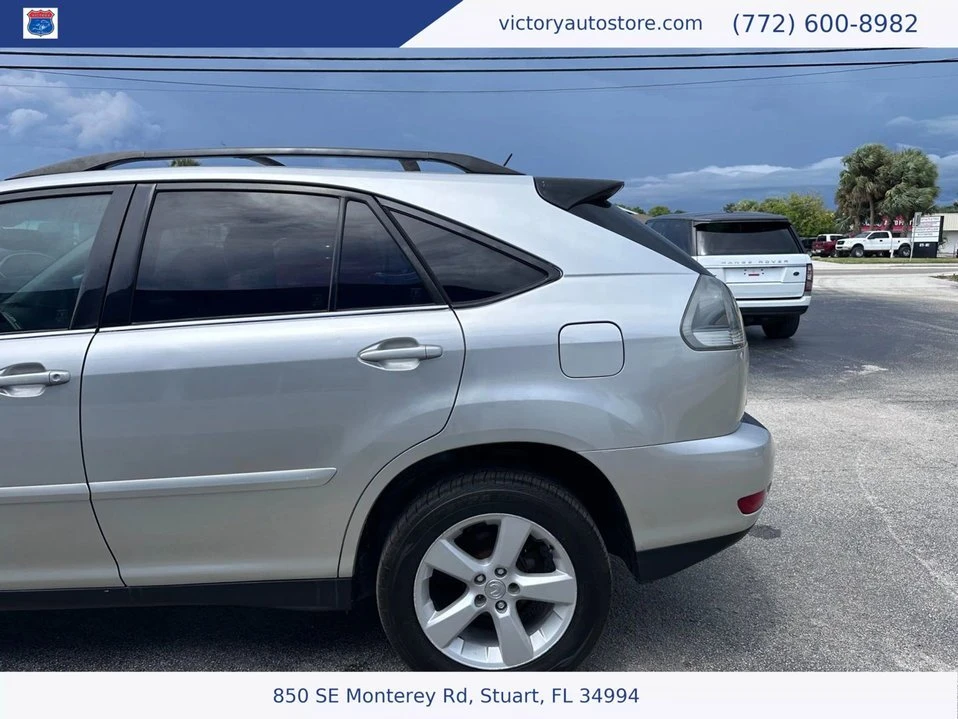2005 Lexus RX 2nd Gen - Image 3 of 16