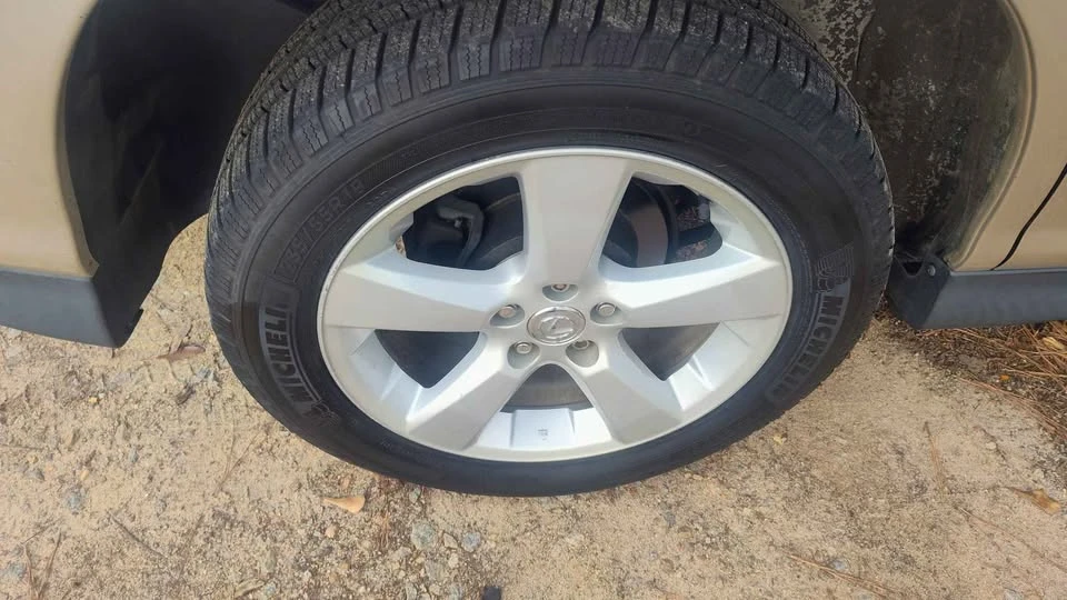 2005 Lexus RX 2nd Gen - Image 17 of 18