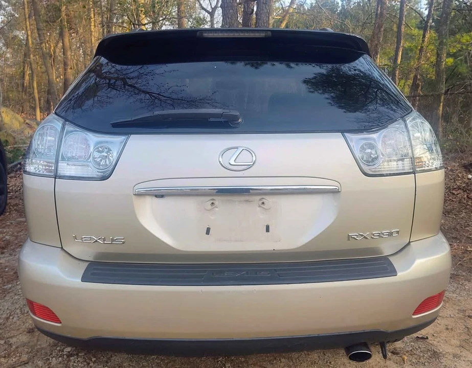 2005 Lexus RX 2nd Gen - Image 3 of 18