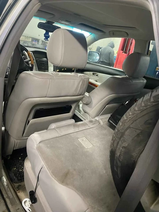 2005 Lexus RX 2nd Gen - Image 4 of 5