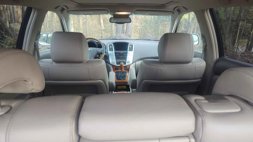 2005 Lexus RX 2nd Gen - Image 9 of 18