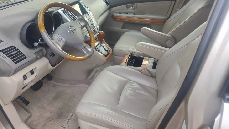 2005 Lexus RX 2nd Gen - Image 7 of 18