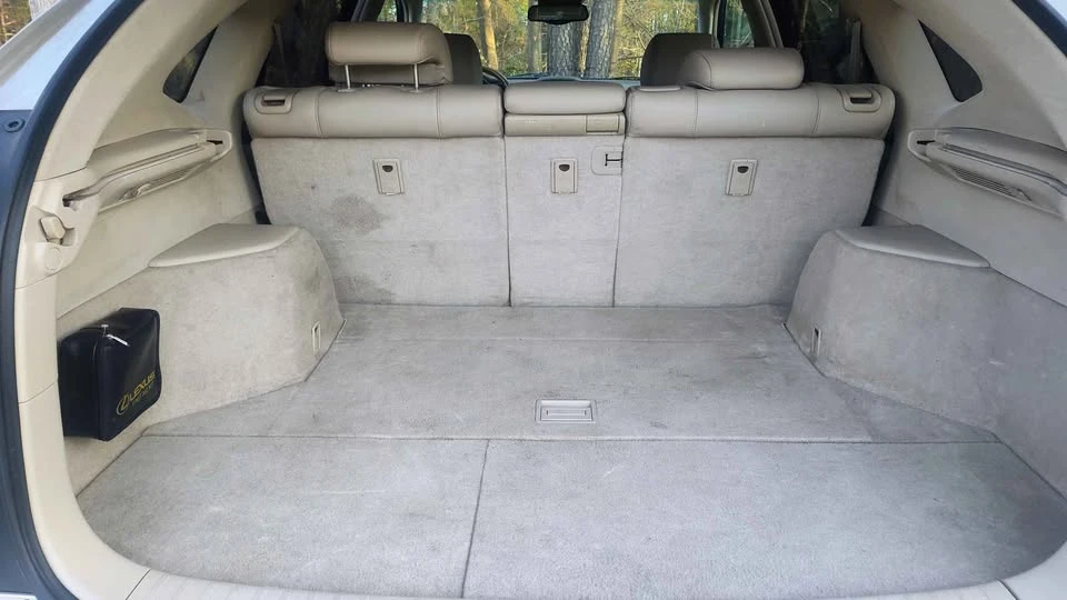 2005 Lexus RX 2nd Gen - Image 16 of 18