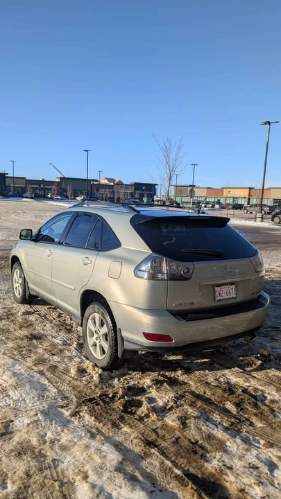 2005 Lexus RX 2nd Gen - Image 3 of 10