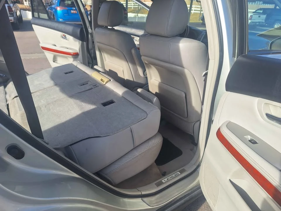 2005 Lexus RX 2nd Gen - Image 13 of 17