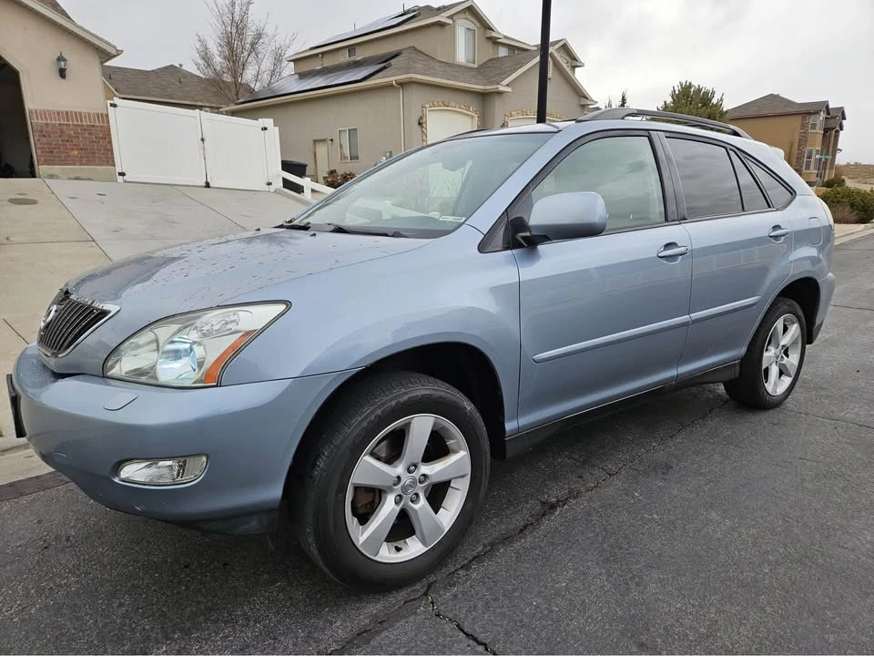 2005 Lexus RX 2nd Gen - Image 3 of 10