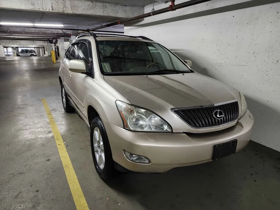 2005 Lexus RX 2nd Gen - Image 3 of 16