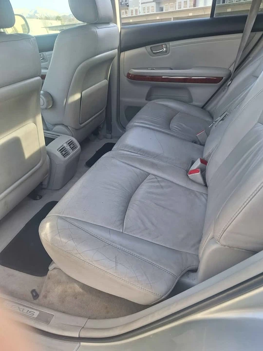 2005 Lexus RX 2nd Gen - Image 12 of 17
