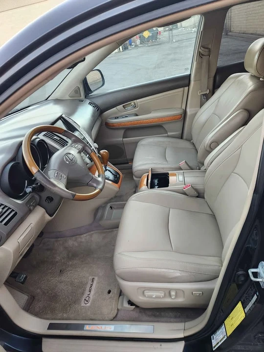2005 Lexus RX 2nd Gen - Image 8 of 17