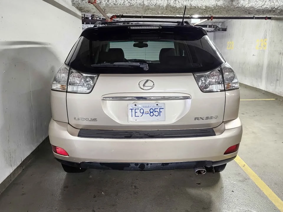 2005 Lexus RX 2nd Gen - Image 5 of 16