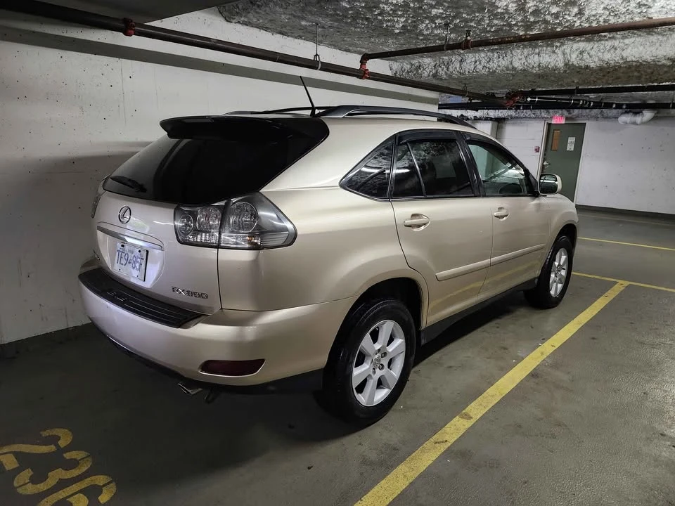 2005 Lexus RX 2nd Gen - Image 6 of 16