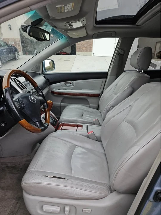 2005 Lexus RX 2nd Gen - Image 7 of 10