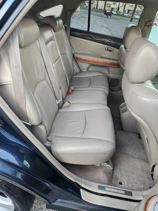2005 Lexus RX 2nd Gen - Image 11 of 17
