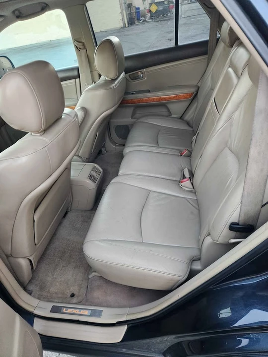 2005 Lexus RX 2nd Gen - Image 9 of 17