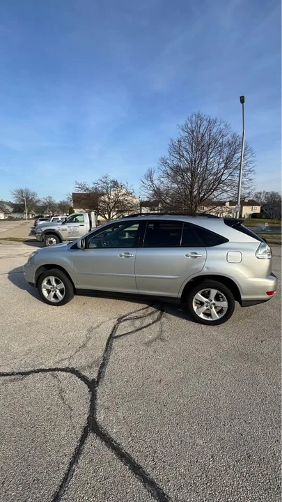 2005 Lexus RX 2nd Gen - Image 5 of 11