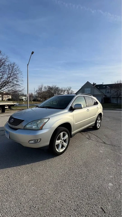 2005 Lexus RX 2nd Gen - Image 4 of 11