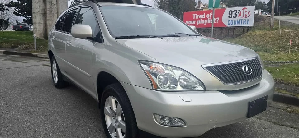 2005 Lexus RX 2nd Gen - Image 2 of 17