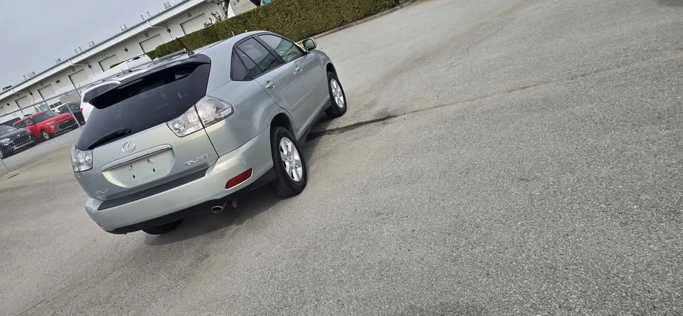2005 Lexus RX 2nd Gen - Image 10 of 20