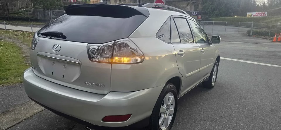 2005 Lexus RX 2nd Gen - Image 7 of 17
