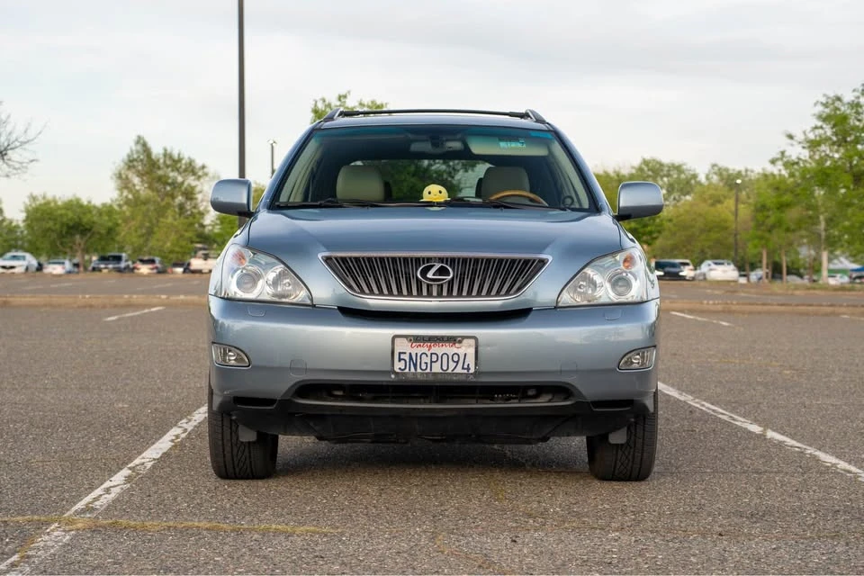 2005 Lexus RX 2nd Gen - Image 2 of 13
